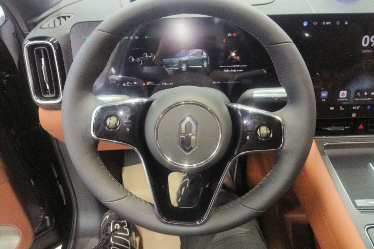 Used Hima AITO M8 2025 Extended-Range Max+ Version 53.4 kWh 5-Seater Edition Steering Wheel