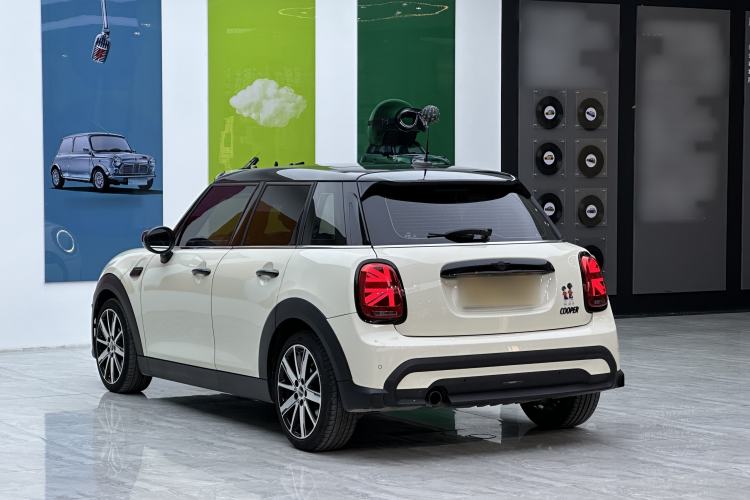 Used MINI 2023 Updated 1.5T COOPER Artist Five-Door Edition Exterior 3