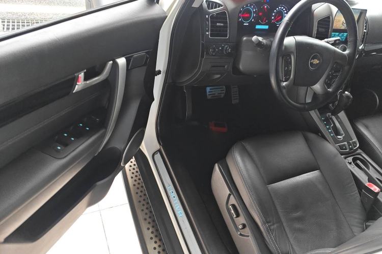Used Chevrolet Captiva 2014 2.4L 4x4 Flagship Edition 7 Seats