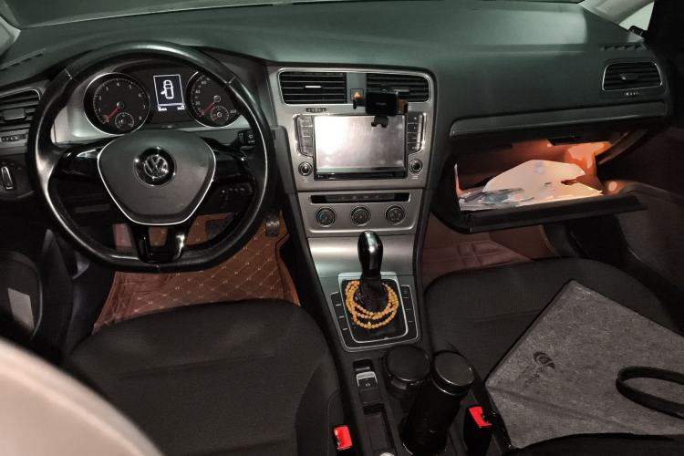 Used Volkswagen Golf 2015 1.4TSI Automatic Comfort Model
