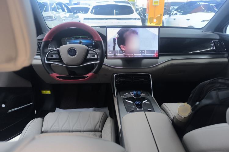 Used BYD Tang New Energy 2024 DM-i Glory Edition 112KM Flagship Model Center Console
