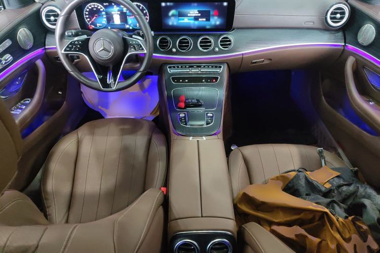 Used Mercedes-Benz E-Class 2023 E 300 L Luxury Model Center Console