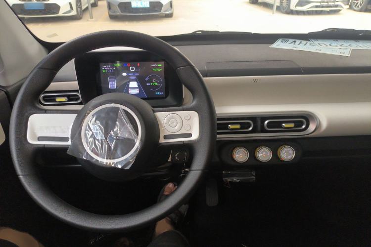 Used Wuling Hongguang MINIEV 2024 3rd Generation 215km Youth Edition