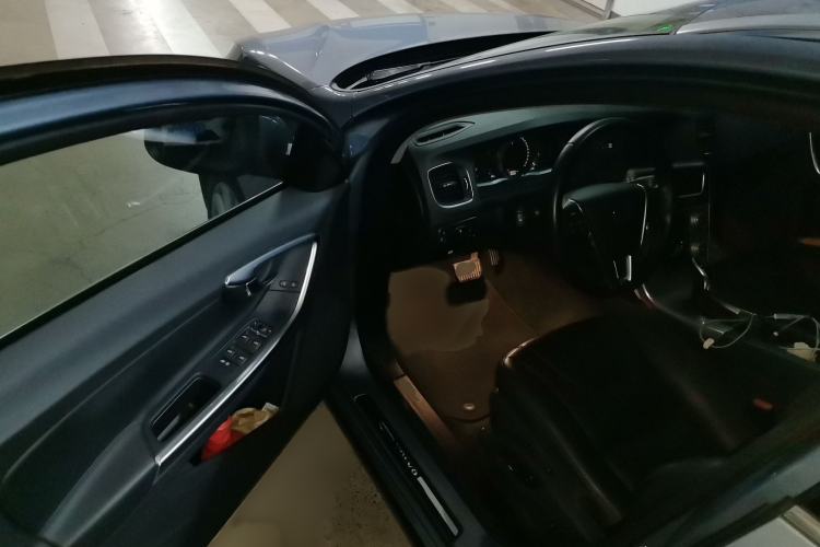 Used Volvo V60 2017 T5 Zhiyi Edition China V Standard
