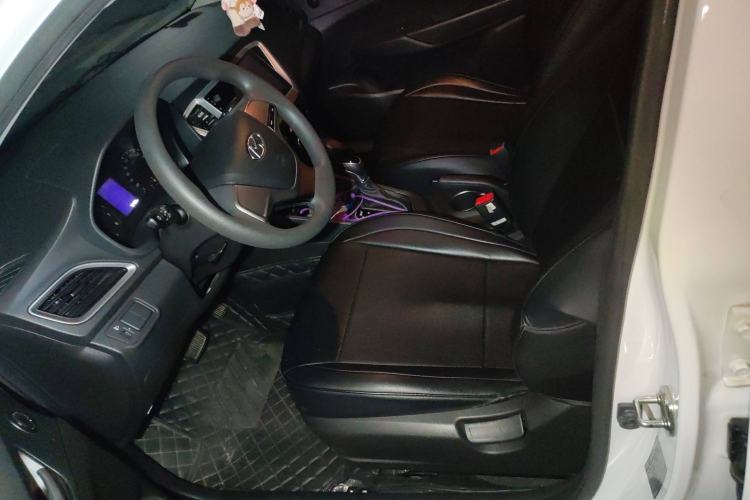 Used Hyundai Verna (new generation) 2016 1.4L Automatic Cool Edition GLS Driver Seat