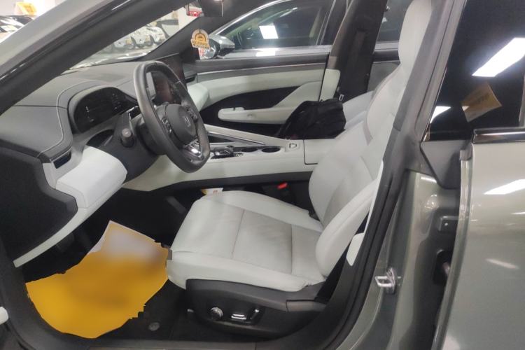 Used Zeekr 001 2024 WE Edition 100 kWh Rear-Drive
