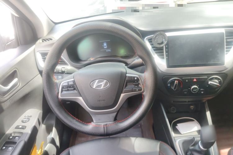 Used Hyundai Verna (new generation) 2020 1.4L Manual GLS Cool Edition Steering Wheel