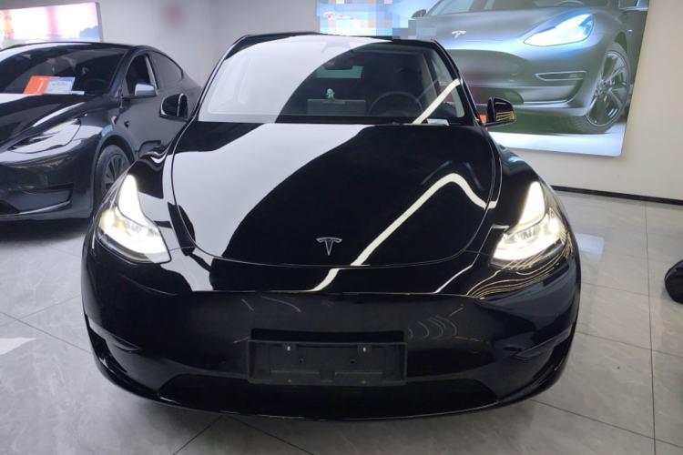 Used Tesla Model Y 2023 Long-Range All-Wheel-Drive Version Front