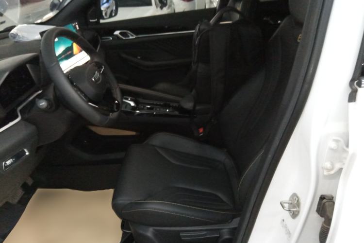 Used Geely Auto Coolray 2025 Bin Yue L 1.5TD DCT Star Diamond
