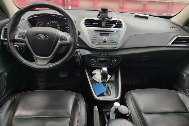 Used Ford Escort 2015 1.5L Automatic Comfort Edition Center Console