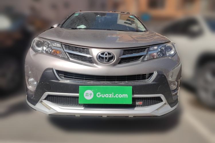 Used Toyota RAV4 2015 2.0L CVT Two-Wheel Drive Fashion Edition Front