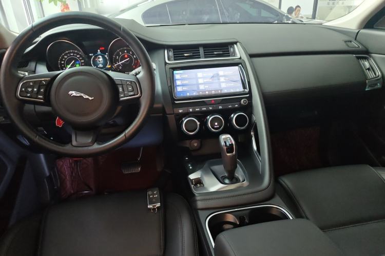 Used Jaguar E-PACE 2018 P200 S China VI Center Console