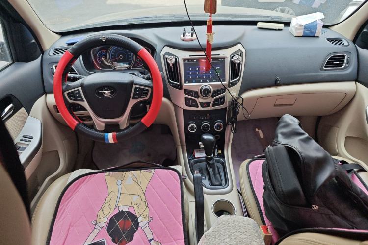 Used Haima S7 2013 2.0L Automatic ZhiShang Version
