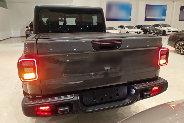 Used Jeep Gladiator 2022 3.6L Pioneer Edition
