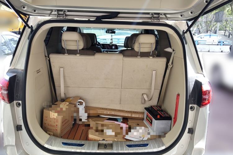 Used Buick GL8 2022 ES Landtrek 653T Luxury Edition