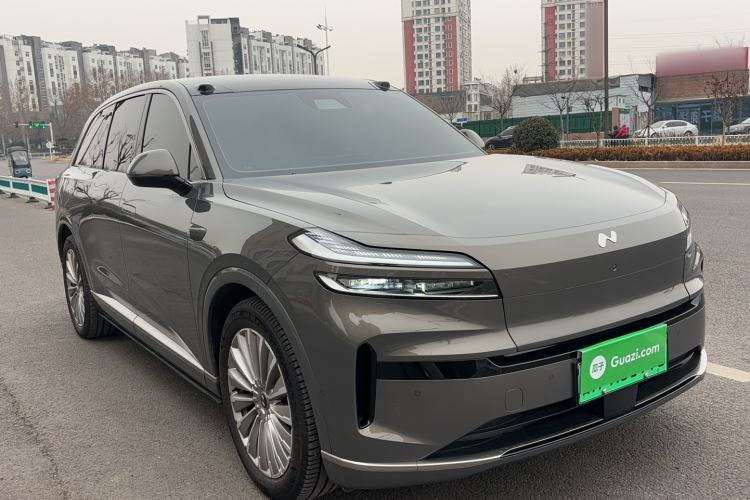 Used ONVO Luxeed L90 2025 Model—Ultra Six-Seater Version
