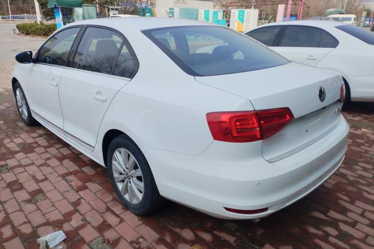 Used Volkswagen Sagitar 2015 230TSI Automatic Comfort Version
