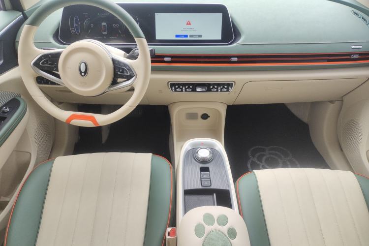 Used ORA Good Cat 2022 Morandi Edition 400km Standard Range Premium Version Lithium Iron Phosphate Center Console