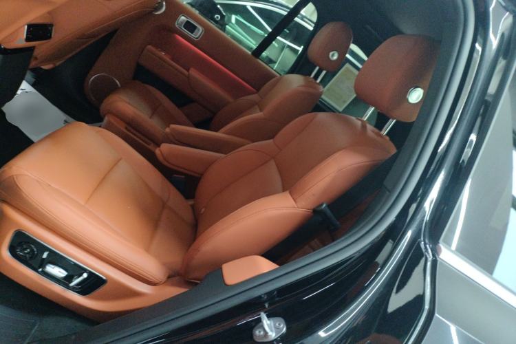 Used Li Auto L8 2025 Max Smart Refresh Edition Interior 4