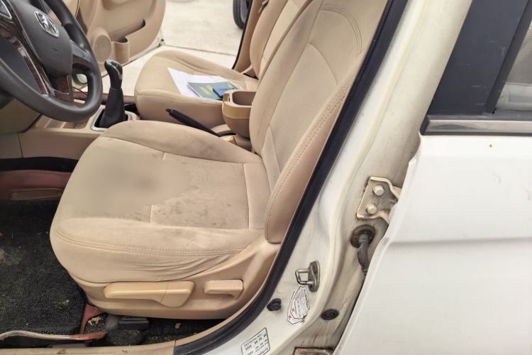 Used BAIC Weiwang M30 2015 1.5L Comfort Version BJ415B Left Front Seat