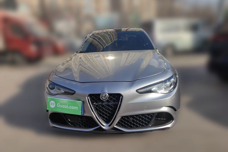 Used Alfa Romeo Giulia 2017 2.0T 280HP Luxury Edition Front