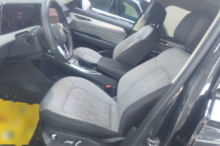 Used Volkswagen Tavendor 2023 380TSI All-Wheel Drive R-Line Journey Edition