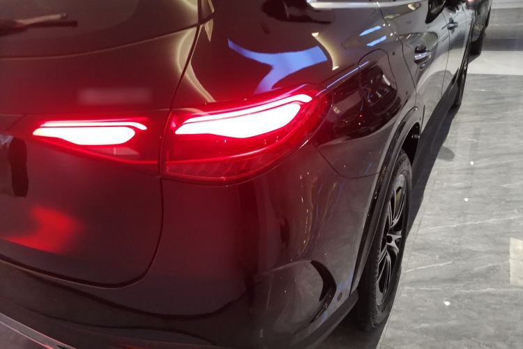 Used Mercedes-Benz GLC 2025 GLC 260 L 4MATIC Luxury Model Right Rear Taillight