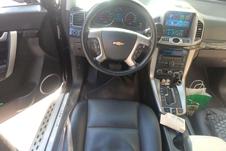 Used Chevrolet Captiva 2017 2.4L 4x4 Flagship Edition 7-Seater