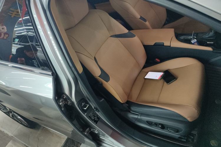 Used Lexus ES 2023 200 Excellence Edition