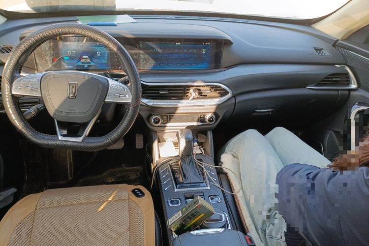 Used Bestune T77 2019 230 TID Automatic Luxury Version National V Center Console