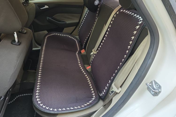 Used Ford Focus 2012 Sedan 1.6L Automatic Comfort Model
