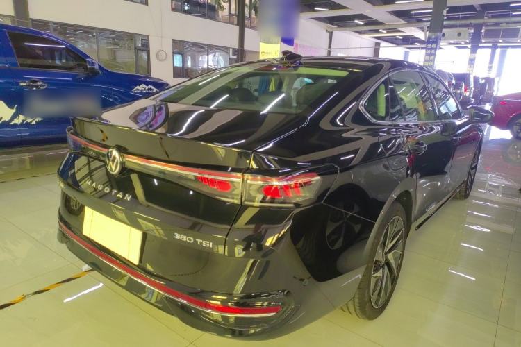 Used Volkswagen Magotan 2024 380TSI DSG Ultimate Edition Rear Right 45 Deg