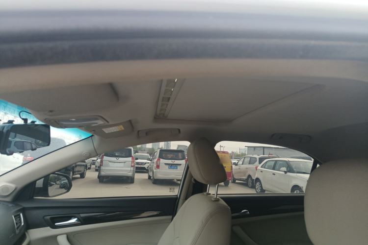 Used Roewe 360 2017 1.5L Automatic Luxury Edition Headliner