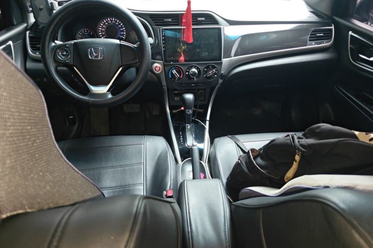 Used Honda Crider 2015 1.8L automatic luxury edition
