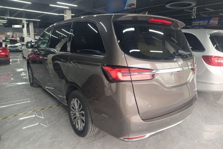 Used Buick GL8 2023 Facelifted Land Cruiser Executive Luxury Version
