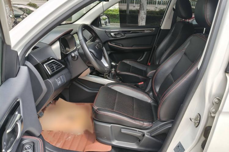 Used Zotye Domy X5 2015 1.5T Manual Luxury Version China IV Standard