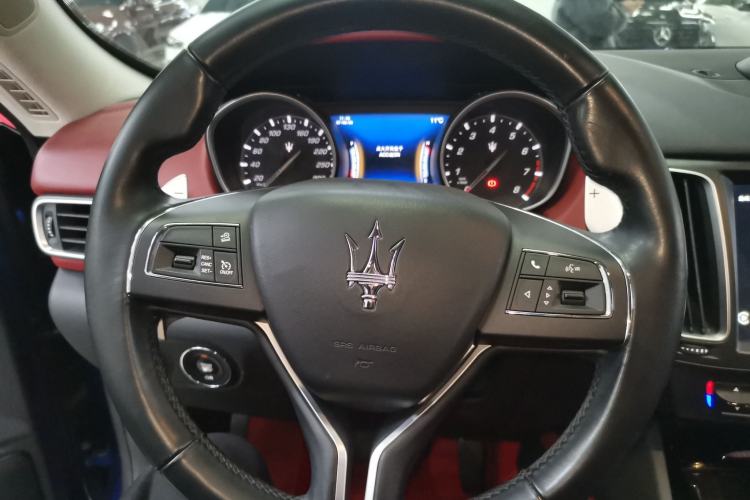 Used Maserati Levante 2016 3.0T Standard Edition Steering Wheel