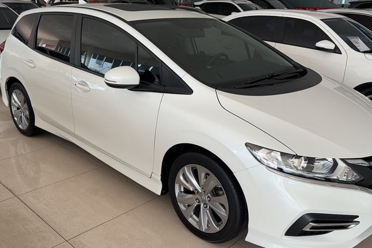 Used Honda Jade 2017 1.8L automatic Comfort version 5 seats
