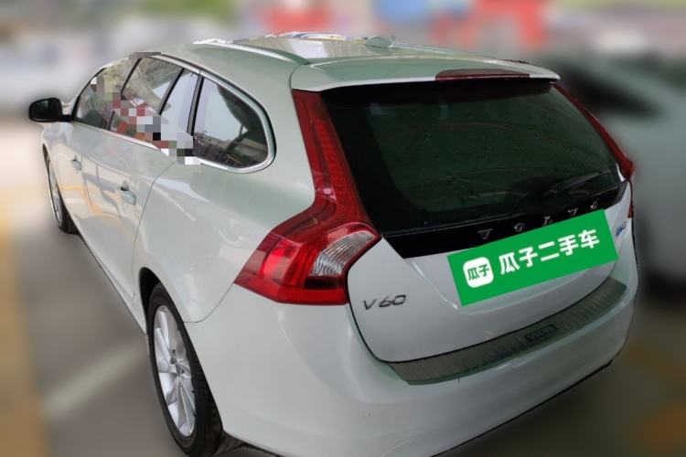 Used Volvo V60 2015 T5 Zhiyi Edition Rear Left 45 Deg