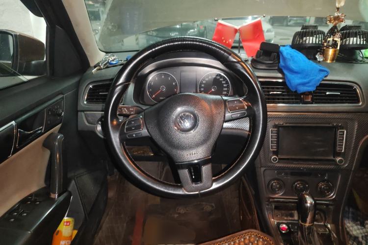 Used Volkswagen Cross Lavida 2014 1.4TSI DSG
