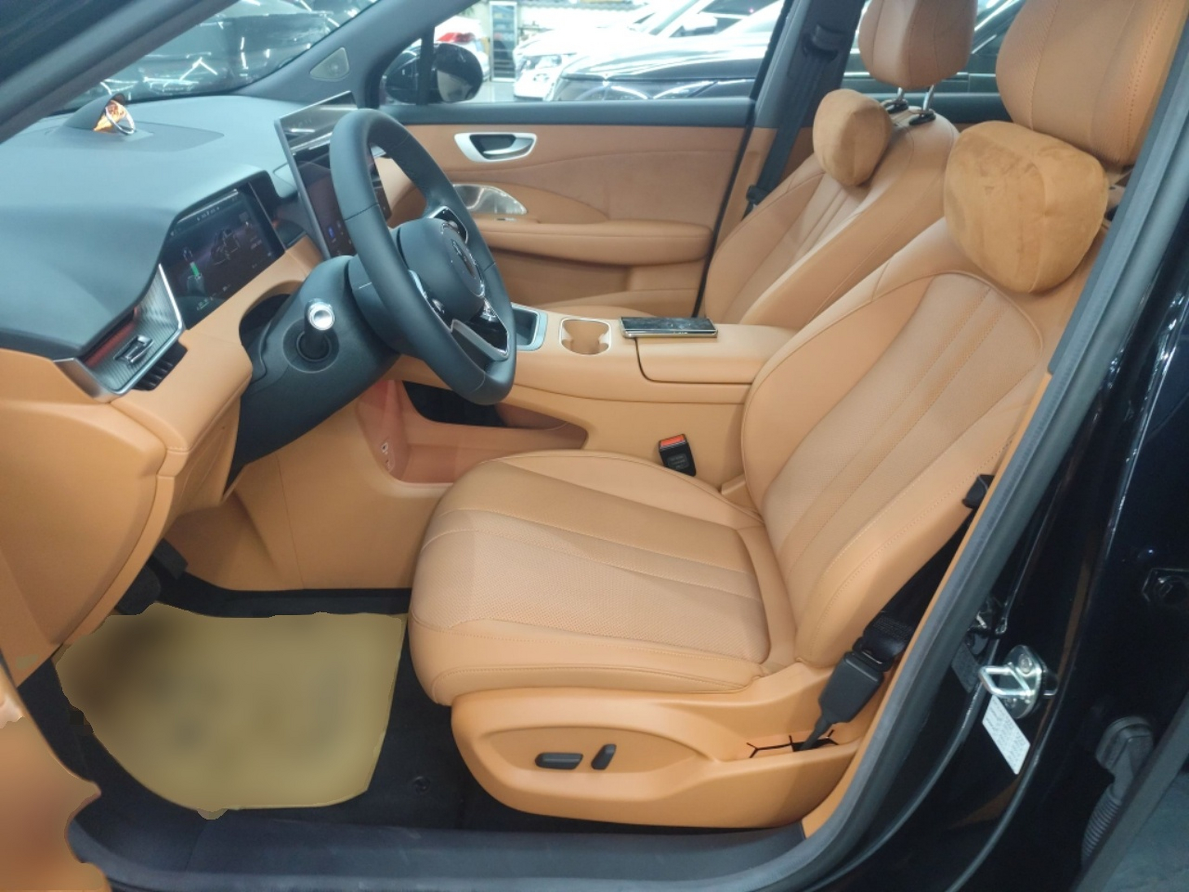 المقاعد الأمامية داخل السيارة