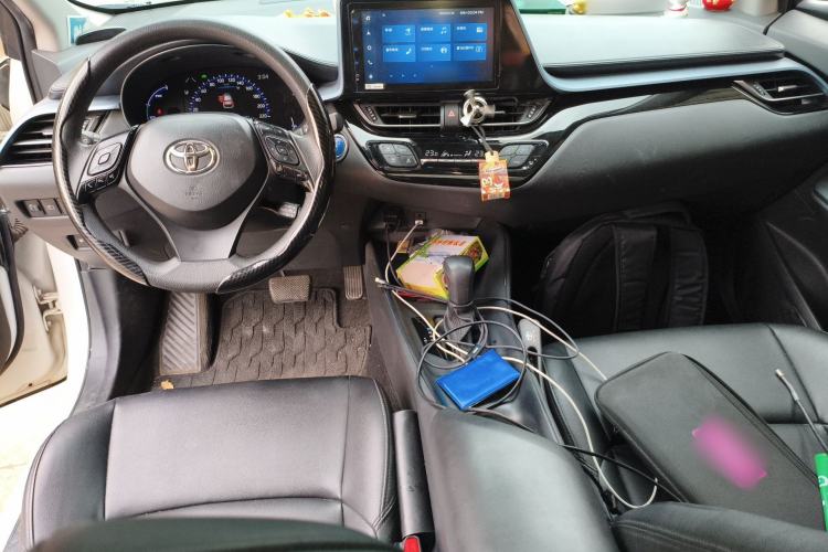 Used Toyota IZOA 2021 Dual-Motor 2.0L Yixiang Edition