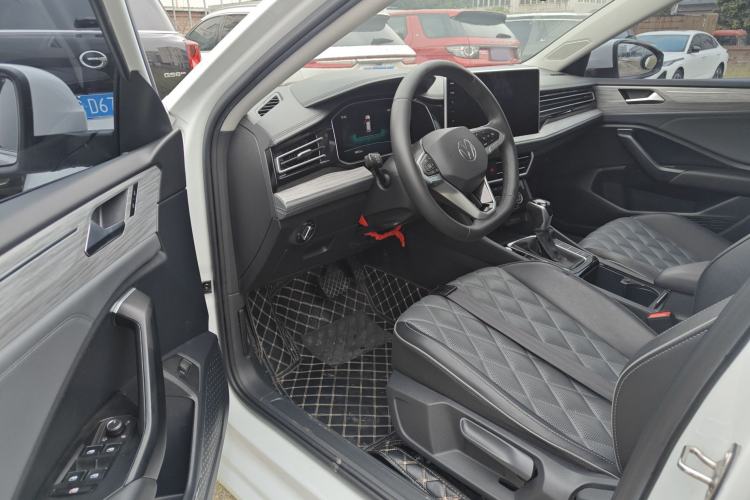 Used Volkswagen Sagitar 2023 300TSI DSG Excellence Edition Left Front Seat