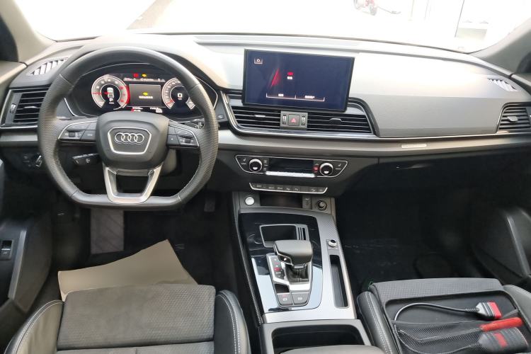 Used Audi Q5L Sportback 2021 40 TFSI Luxury Edition Center Console