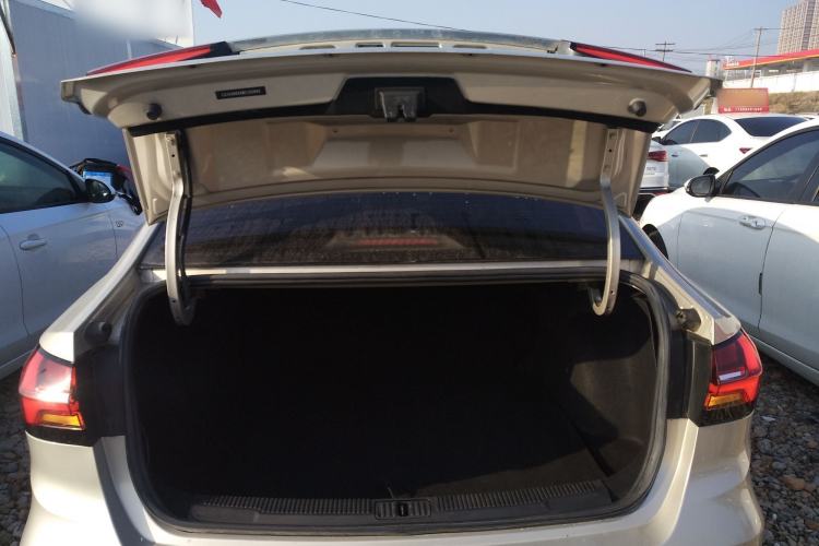 Used Roewe i5 2021 1.5L CVT Diamond Edition
