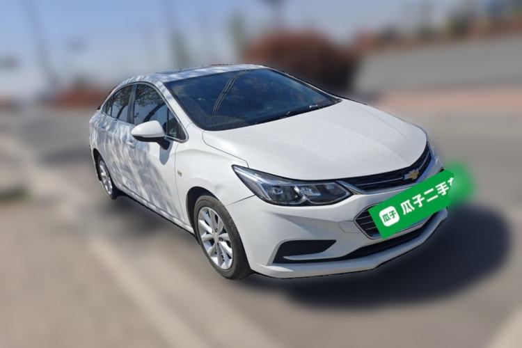 Used Chevrolet Cruze 2018 320 Automatic Pioneer Sunroof Edition Front Right 45 Deg