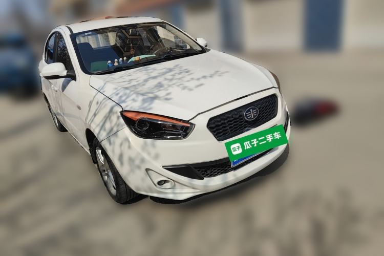 Used Oley 2012 Sedan 1.5L Manual Comfort Model Front Right 45 Deg