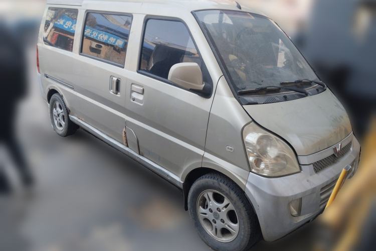 Used Wuling Rongguang 2011 1.2L Base Version
