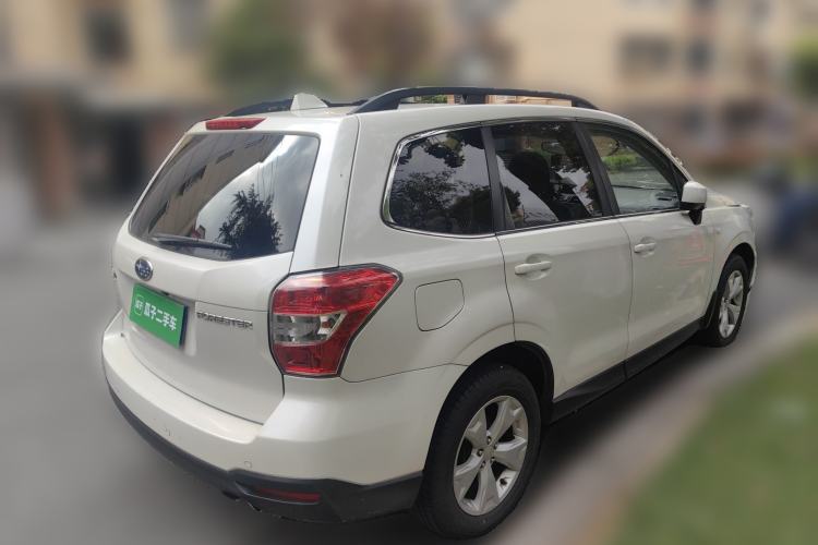 Used Subaru Forester 2014 2.0i Automatic Luxury Edition Rear Right 45 Deg