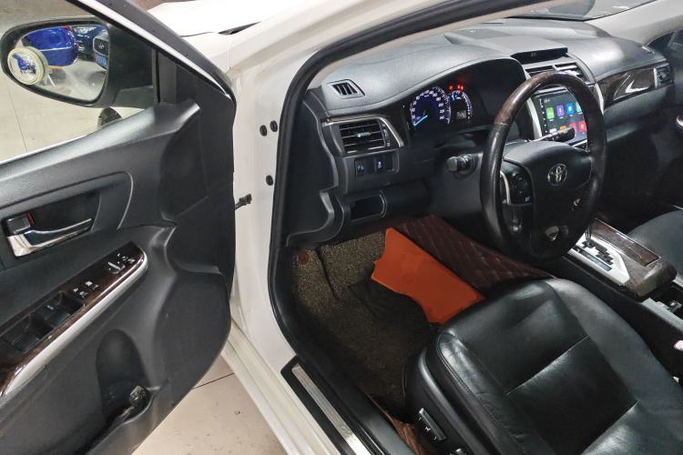 Used Toyota Camry 2015 2.0G Premier Edition
